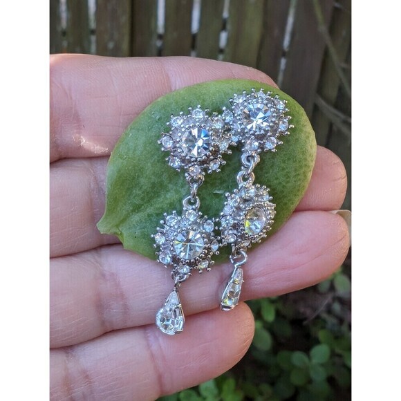 Vintage Romantic Rhinestone Earrings, Sparkling Evening Wear Jewelry - Picture 2 of 10